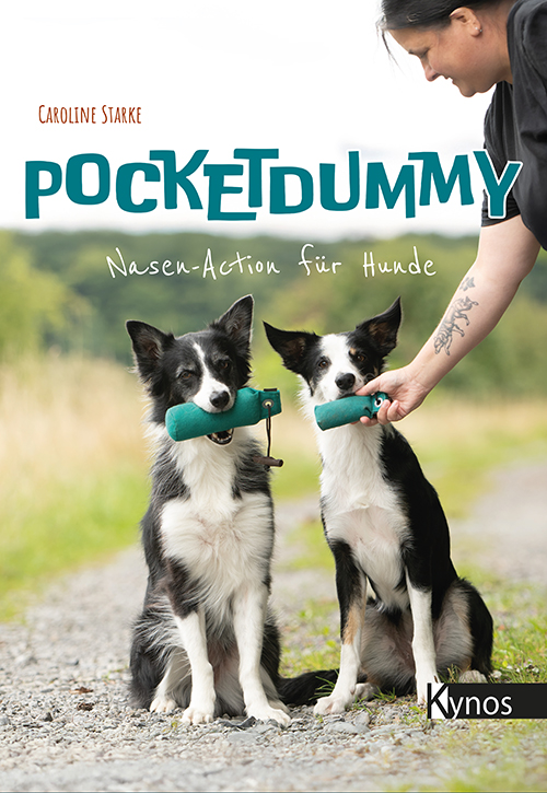 Zwei Border Collies mit Dummys im Maul mit der Autorin